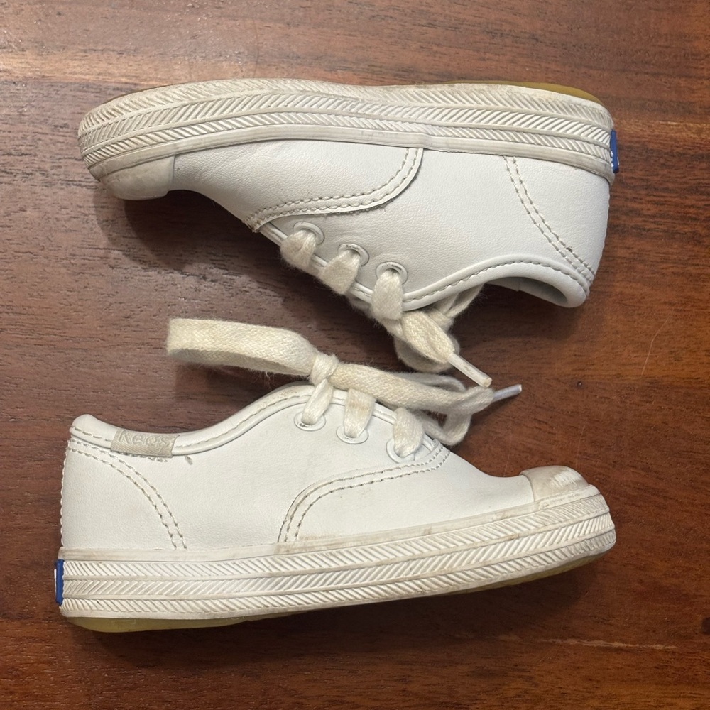 Keds Little Kids Champion Leather Lace Toe Cap - Picture 3 of 10